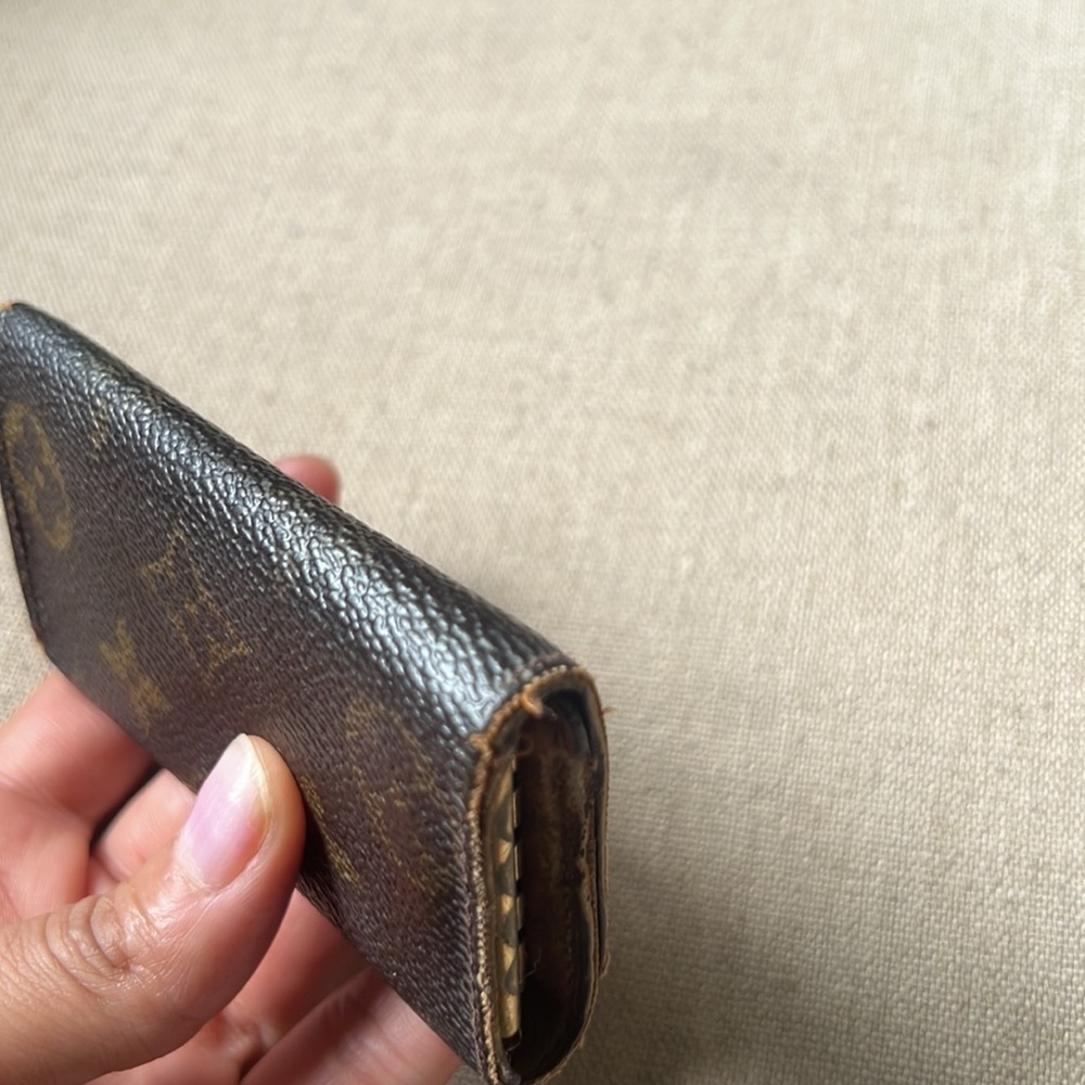 Louis Vuitton Monogram 4 Key Case Wallet - Picture 5 of 13